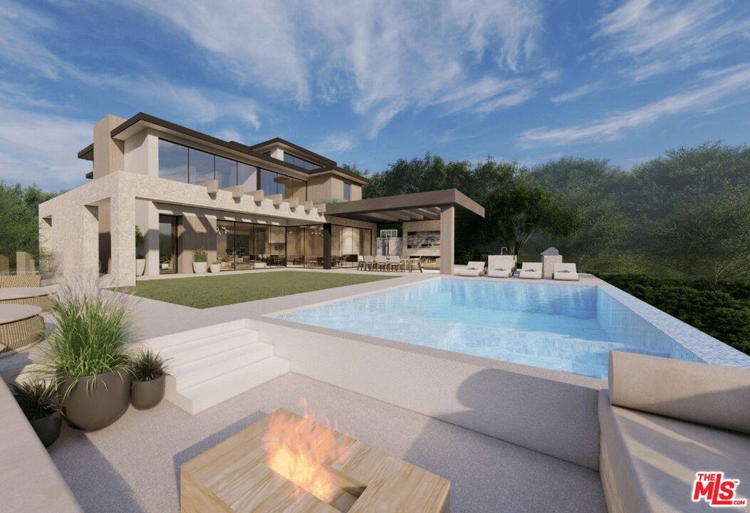 Foto principal - 590 N Tigertail Rd