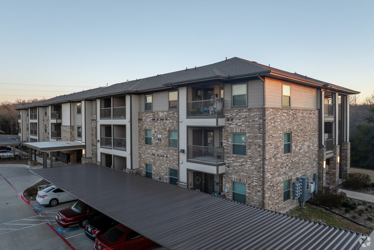Alternate - Residences at Lake Waco
