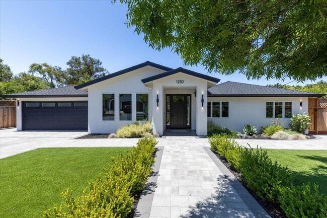 Building Photo - 1210 Larnel Pl