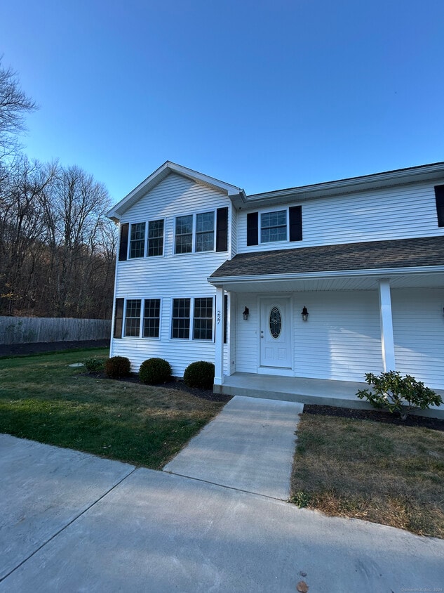 Primary Photo - 227 River Rd