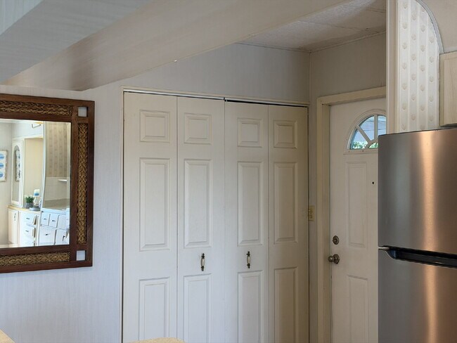 Foto del edificio - "Charming 2-Bed, 2-Bath Mobile Home Retreat in Harbor Cove!"