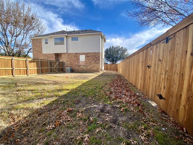 Building Photo - 3807 Seminole Cir