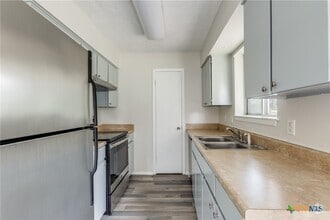 Building Photo - 4509 Calle Roble