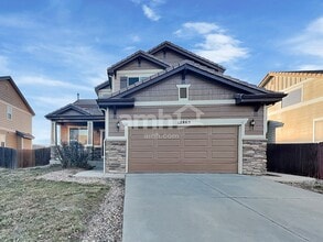 Building Photo - 12865 Roslyn St