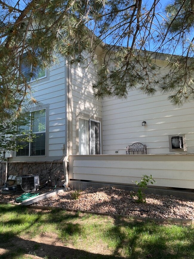 Building Photo - Beautiful 2B Condo in Lafayette's Autumn R...