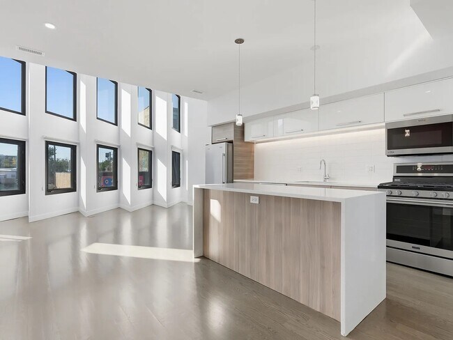 Foto del edificio - 2012 W Grand Ave