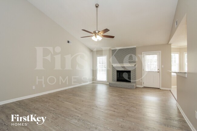 Foto del edificio - 13646 Annsdale Ln