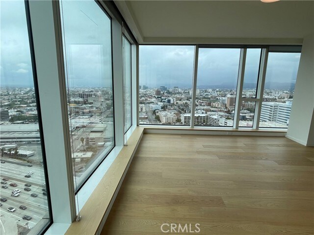 Building Photo - 889 Francisco St