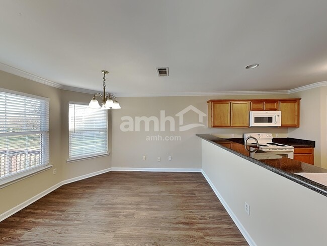 Building Photo - 1308 Chapman Ct