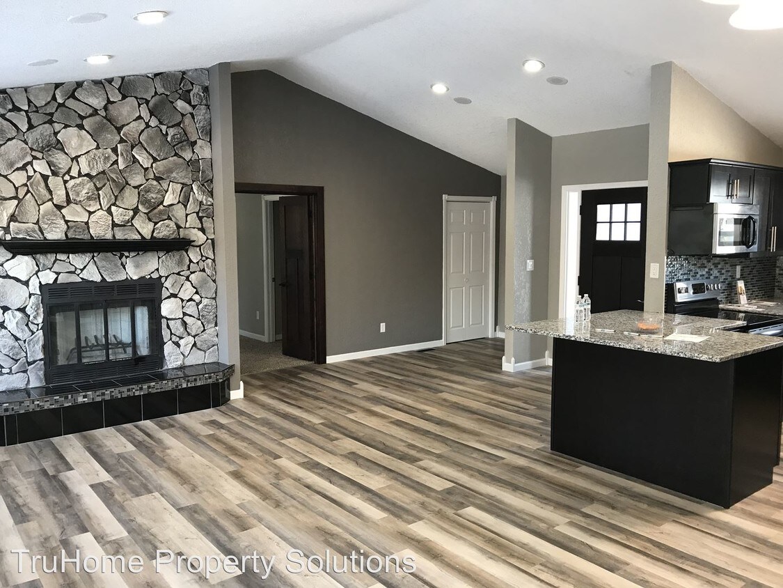Primary Photo - 5 br, 3 bath House - 2022 7th Ave NW