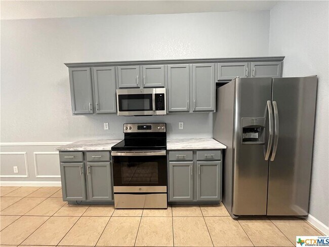 Foto del edificio - 7108 Bluegrass Ct