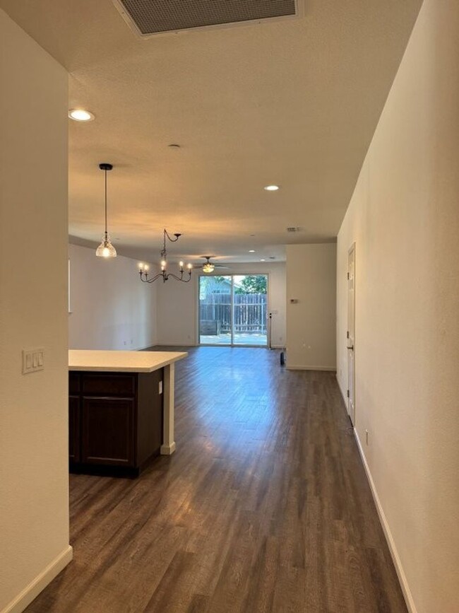 Building Photo - Charming 3-Bedroom, 2-Bath Home in Desirab...
