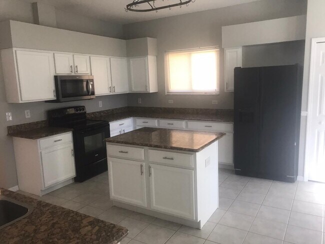 Building Photo - 18105 Kara Ct