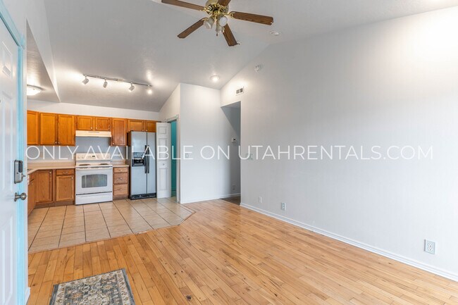 Foto del edificio - 8061 Copperfield Pl