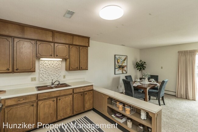 Building Photo - 2721 Luther Dr