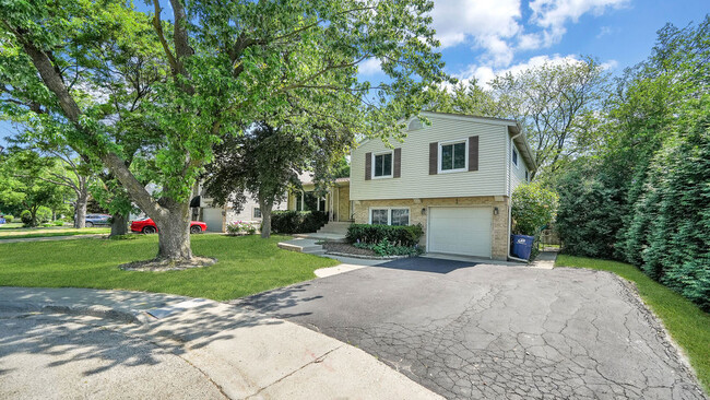 Building Photo - 1 Forestway Dr