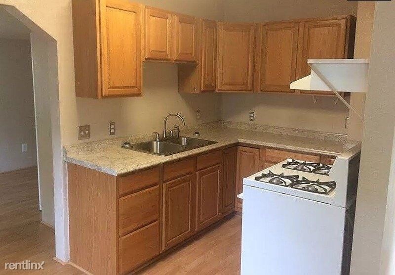 Foto del edificio - 1 br, 1.5 bath House - 213 Irene Avenue