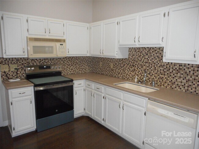 Foto del edificio - 10749 Colony Woods Dr