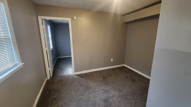 Foto del edificio - Affordable 2BR, 1BTH flat with utilities included & convenient location!