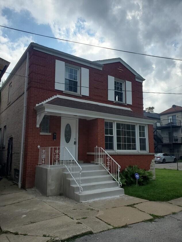 7950 S Burnham Ave, Chicago, IL 60617 House Rental in Chicago, IL