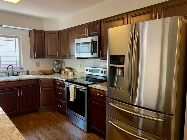 Foto del edificio - 3340 Richmond Dr