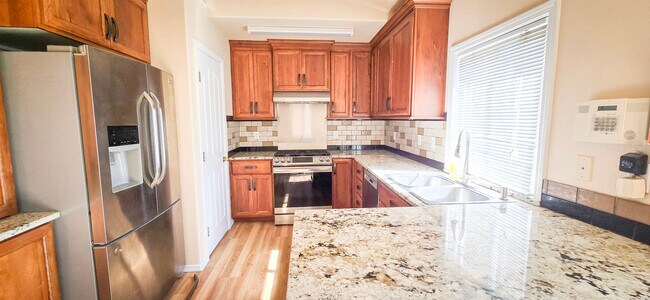 Building Photo - 5875 S Hollyhock Way