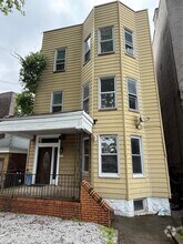 Building Photo - 476 Gregory Ave