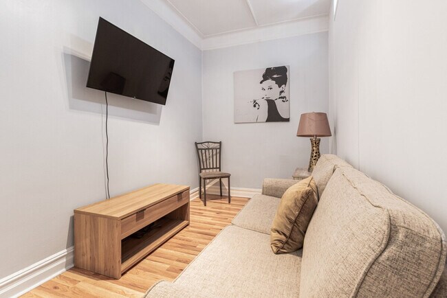 Foto del edificio - 414 W 46th St