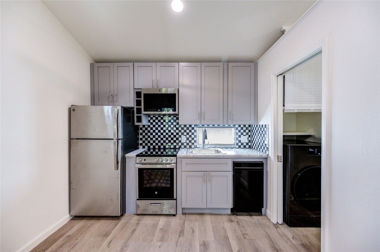 Foto principal - 1116-1112 Nadine St