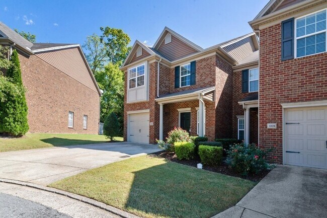 Building Photo - 1030 Ashmore Dr