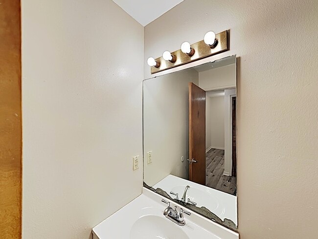 Building Photo - 403 Myrtle Ave