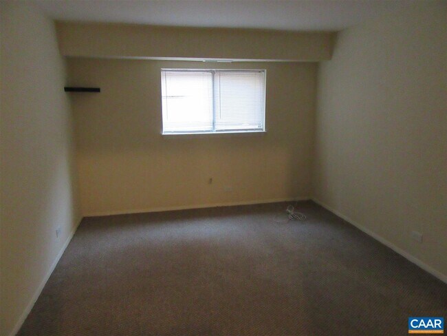 Building Photo - 1215 Wertland St