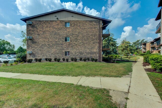 Foto del edificio - 8104 Waterbury Ct