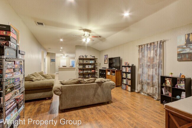 Building Photo - 3 br, 2 bath House - 6636 Sally Agee
