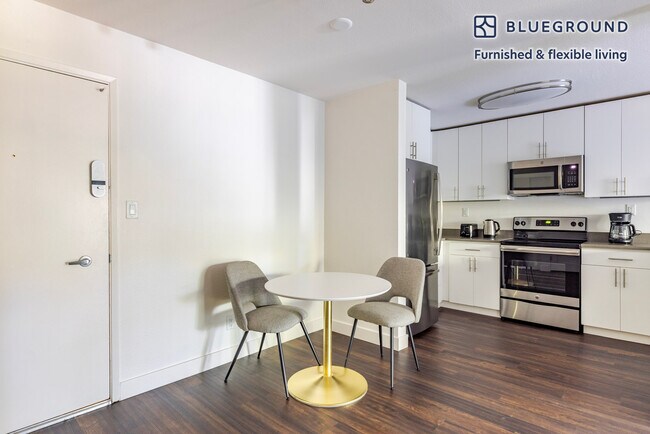 Foto del edificio - 655 S Fair Oaks Ave