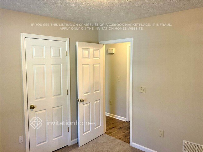 Foto del edificio - 825 Rambling Rose Ct NW