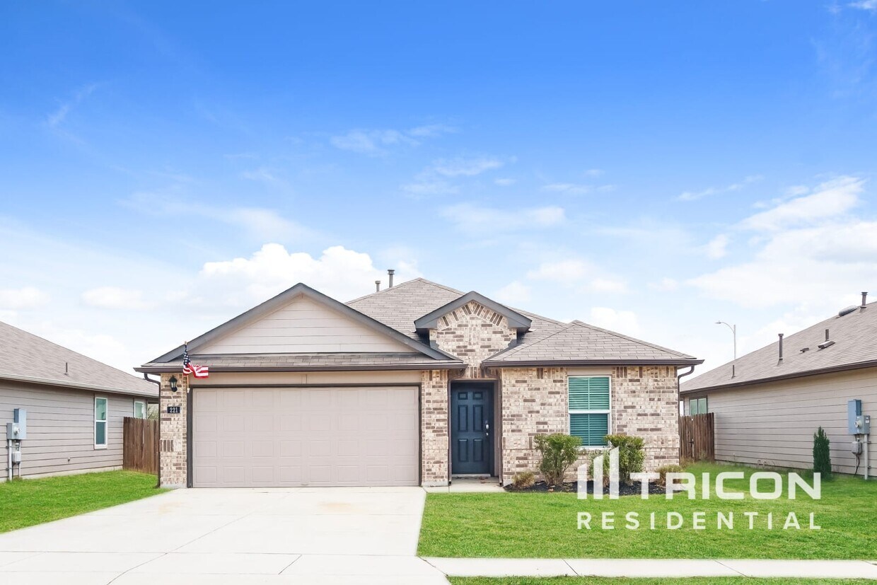 Foto principal - 221 Dylan Dr