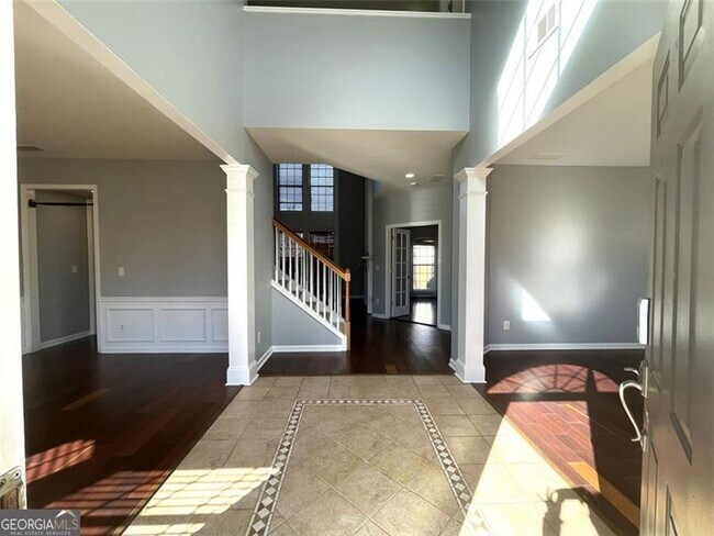 Building Photo - 4762 Creek Hill Ln