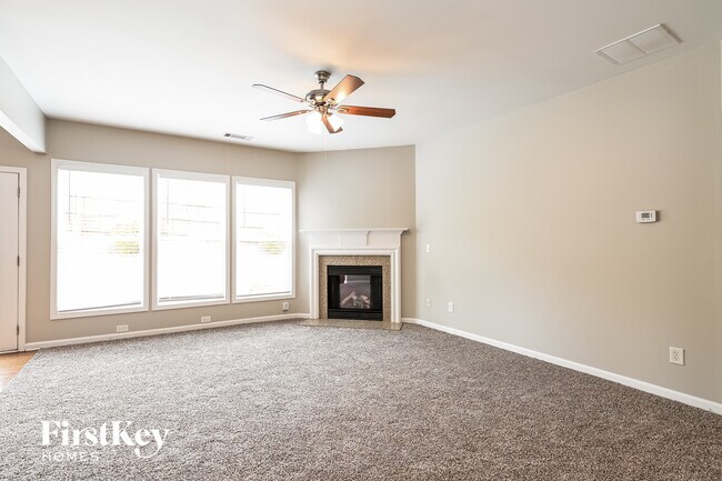 Foto del edificio - 973 Gather Dr