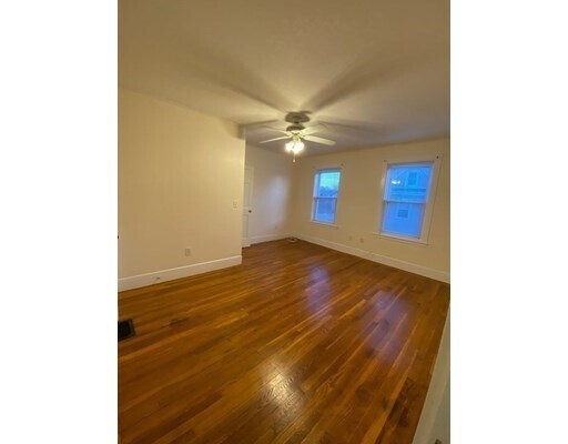 Building Photo - 138 Elm St