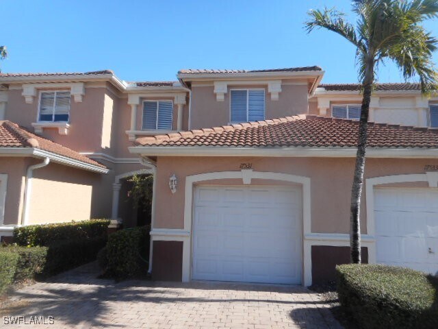 Foto principal - 17531 Cherry Ridge Ln