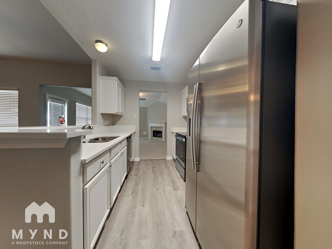 Building Photo - 983 Oak Lynn Dr