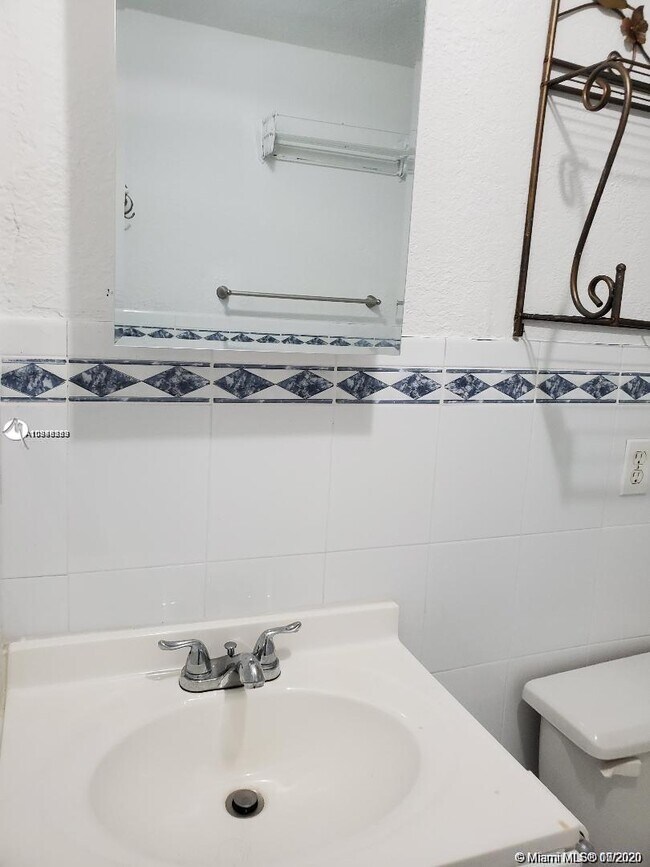 Foto del edificio - 620 SW 47th Ave