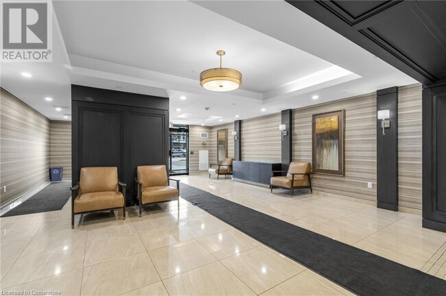Building Photo - 125 Shoreview Pl