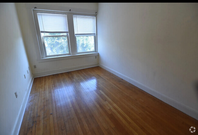 Building Photo - 1410 Beacon St