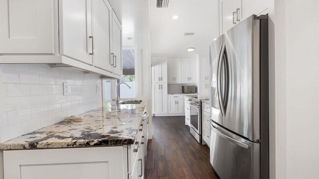Foto del edificio - 1041 SW 4th St