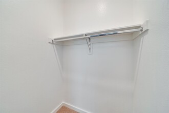 Building Photo - 1601 Mustang Dr