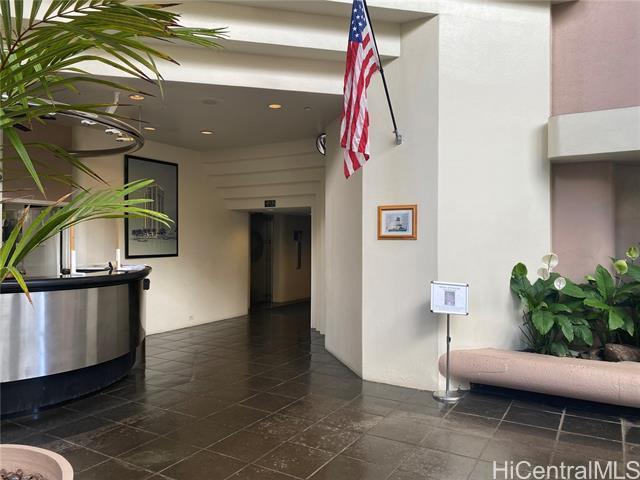 Building Photo - 1212 Nuuanu Ave