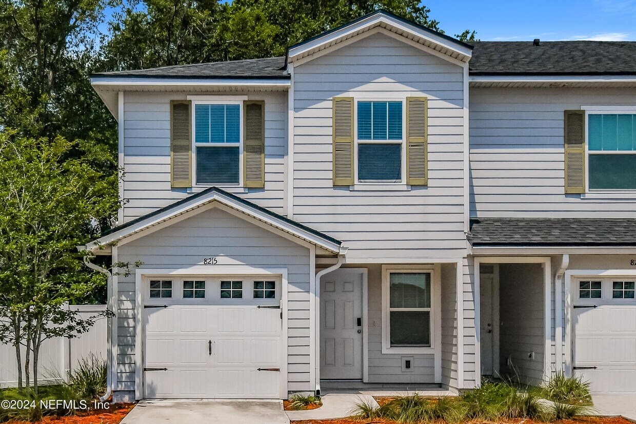 Foto principal - 8215 Rigel Rd
