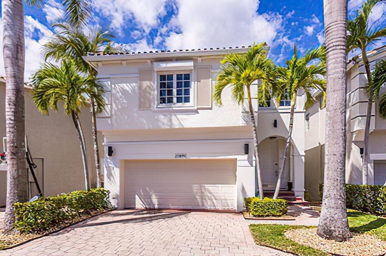 Foto principal - 20890 NE 31st Pl